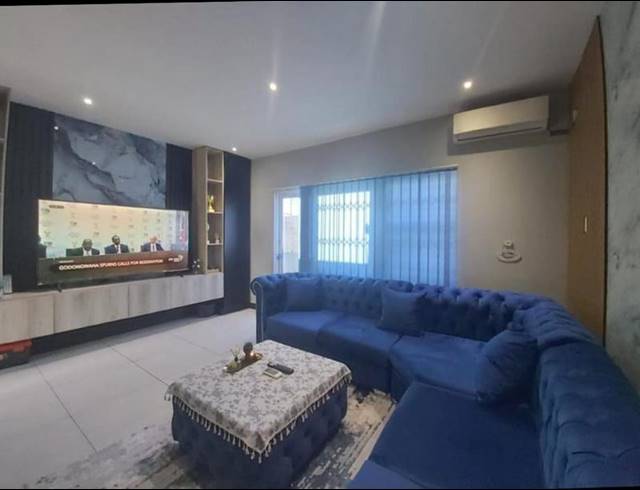 2 BEDROOM DUPLEX FOR SALE IN PARK HILL